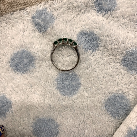 925 silver simulated emerald cubic zirconia ring - Picture 3 of 6